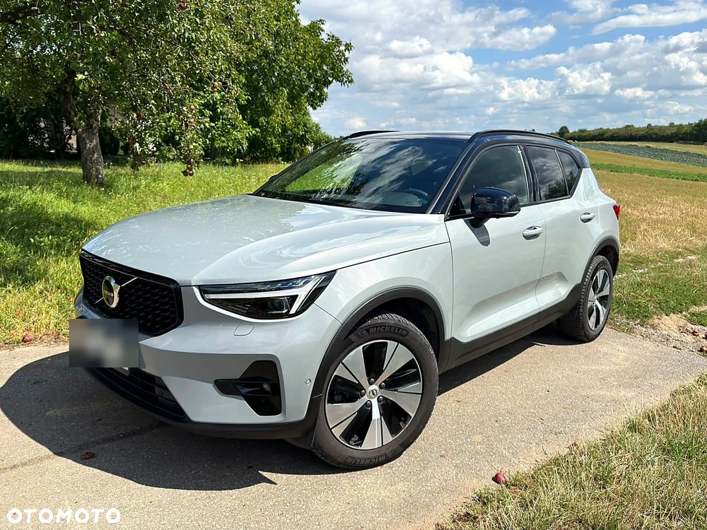 Volvo XC 40 B3 Plus Dark - 1