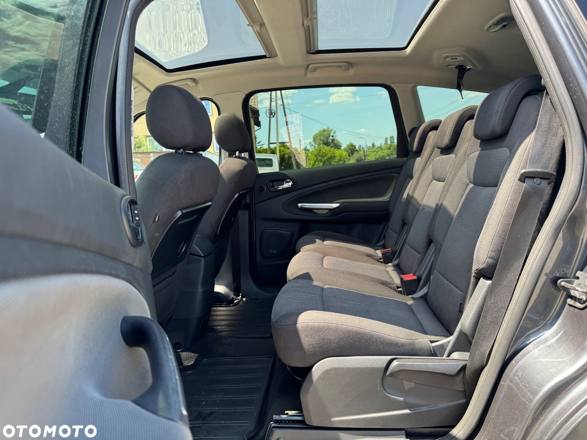 Ford S-Max - 17