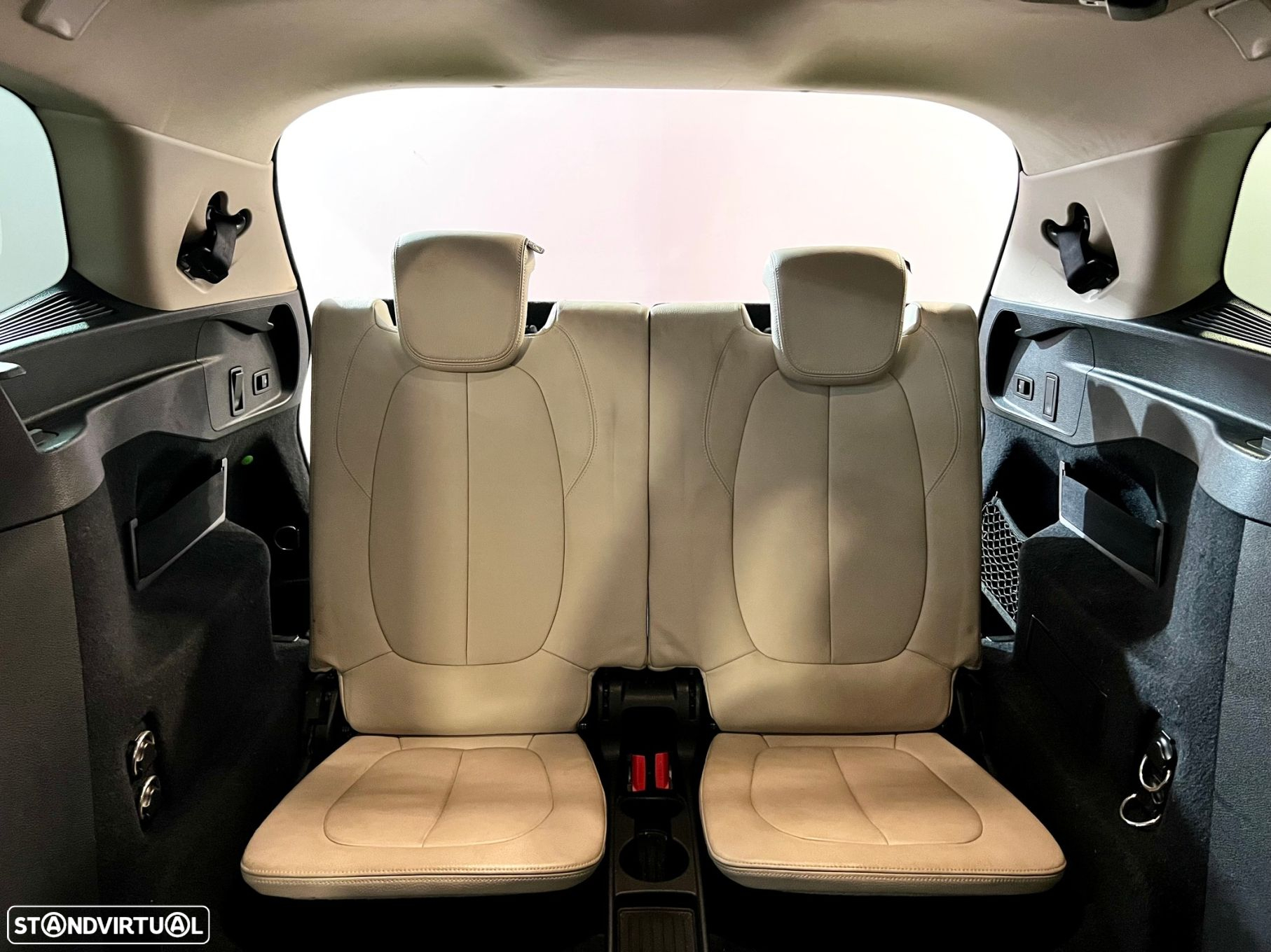 BMW 216 Gran Tourer d 7L Line Luxury - 6