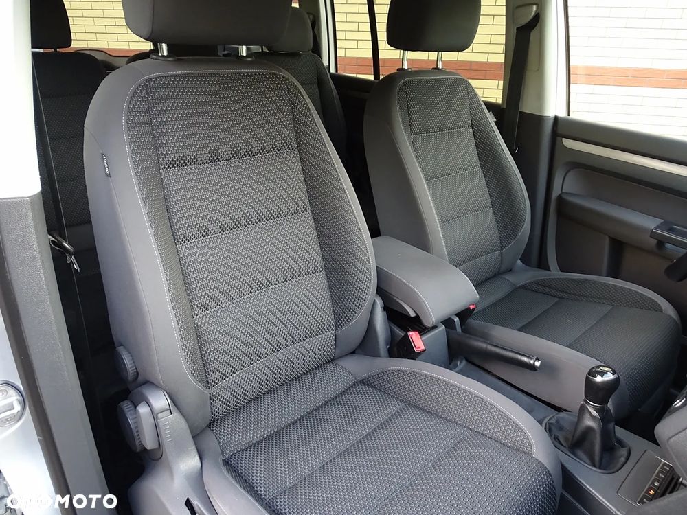 Volkswagen Touran 1.6 TDI DPF BlueMotion Technology Comfortline - 19