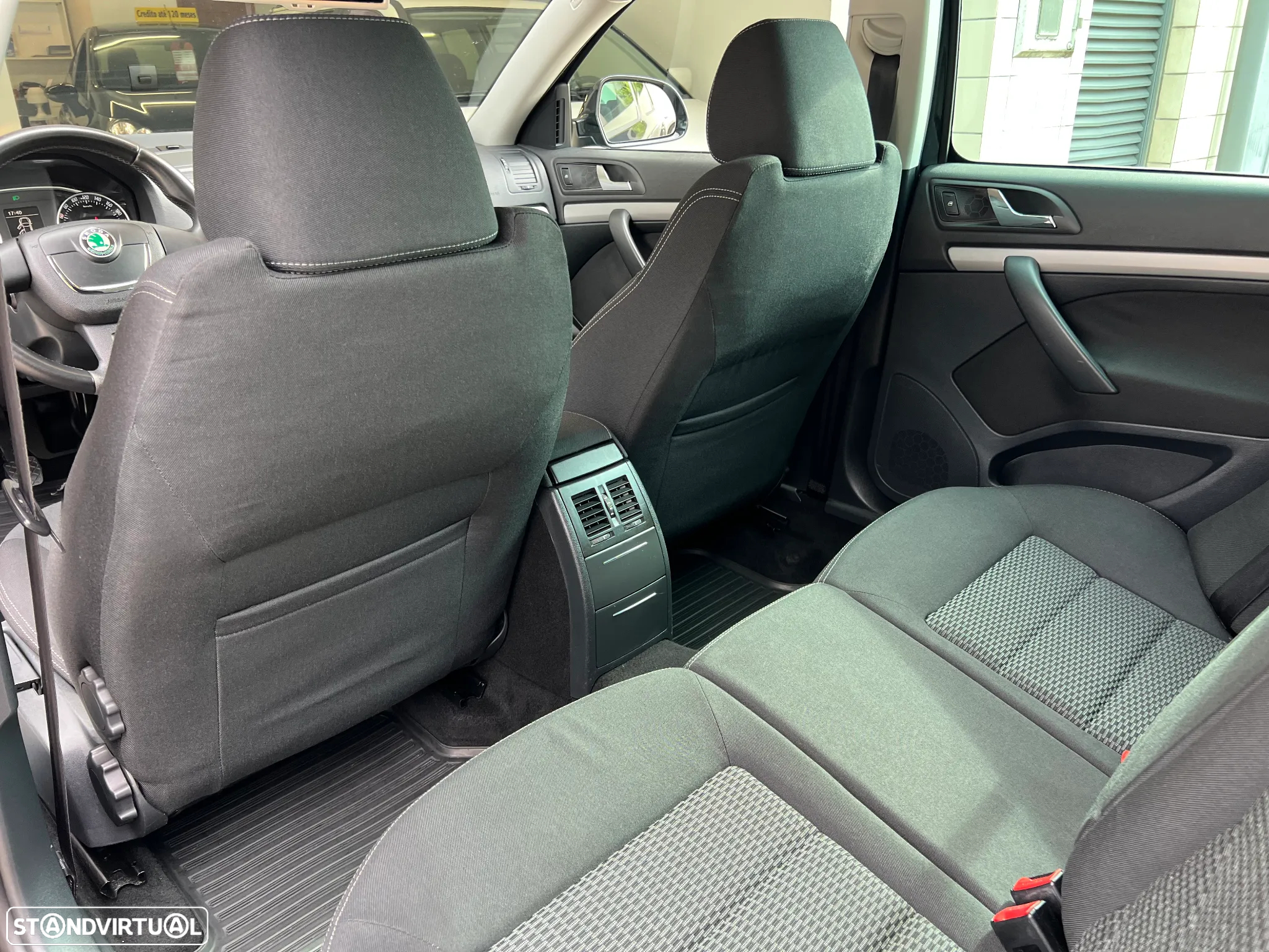 Skoda Octavia Break 1.6 TDi Sportline Pack - 36