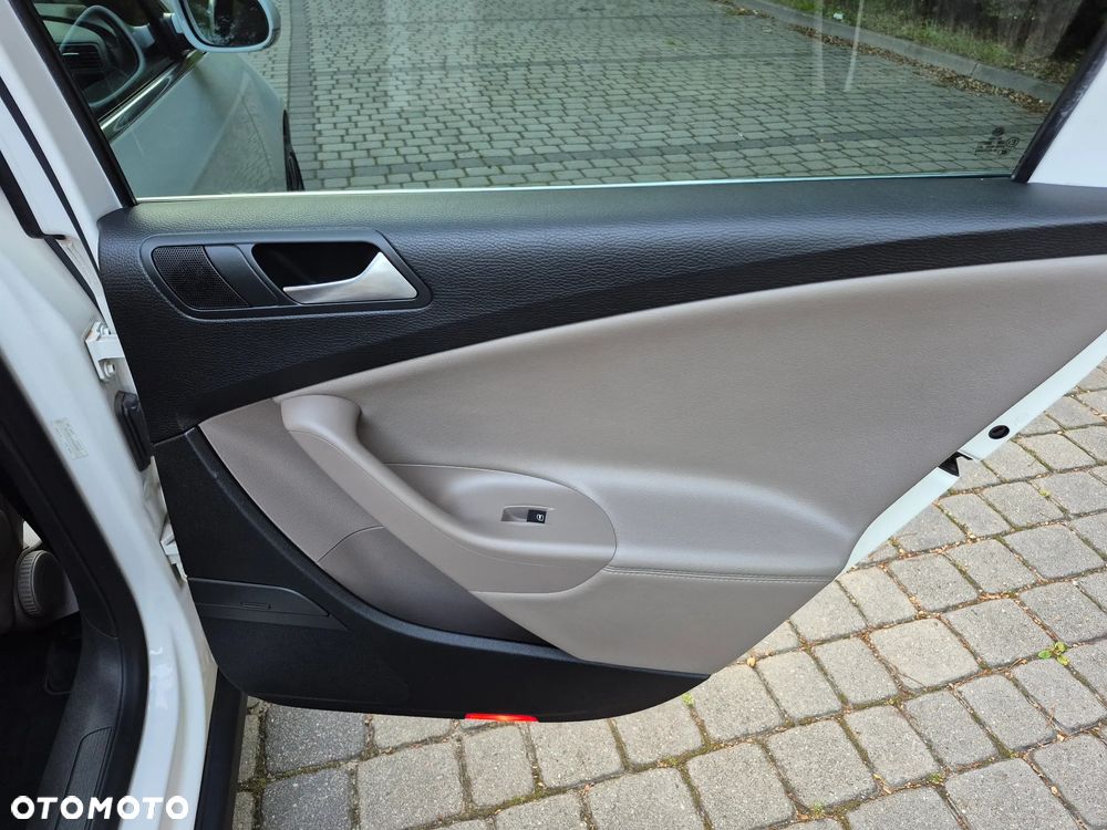 Volkswagen Passat 2.0 TDI DPF Highline DSG - 25