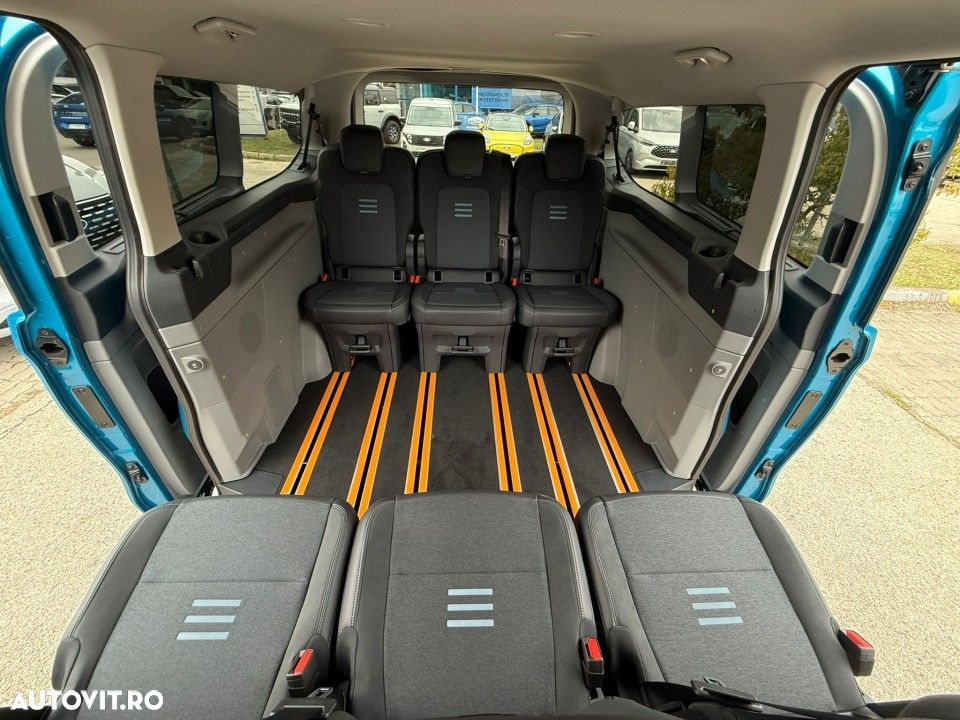 Ford Tourneo Custom - 16