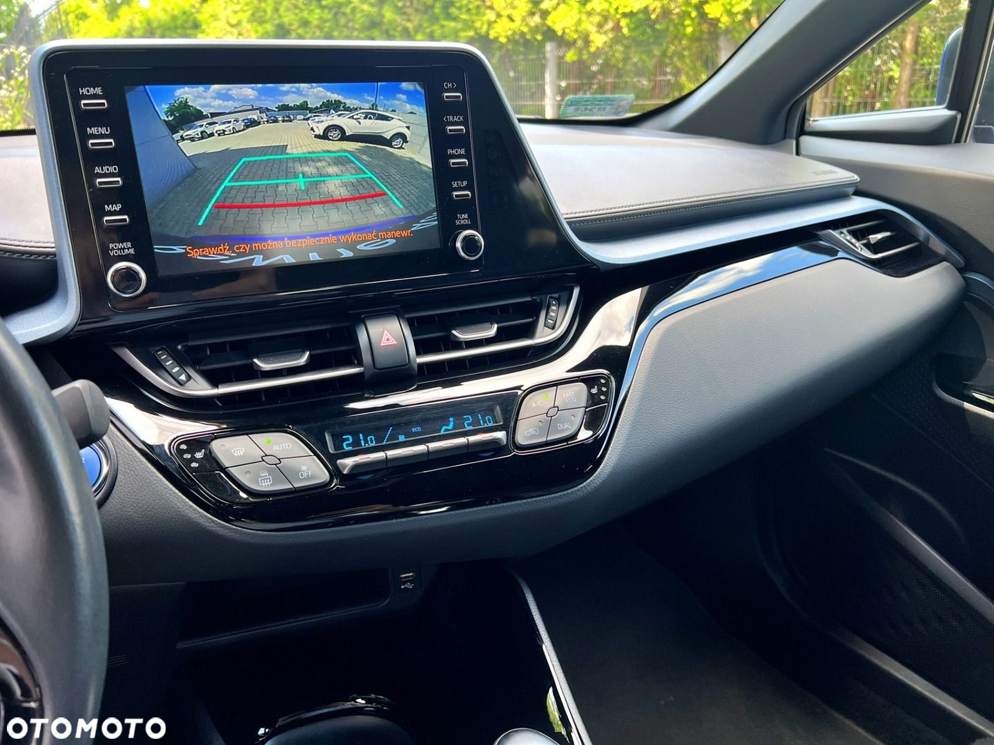 Toyota C-HR - 12