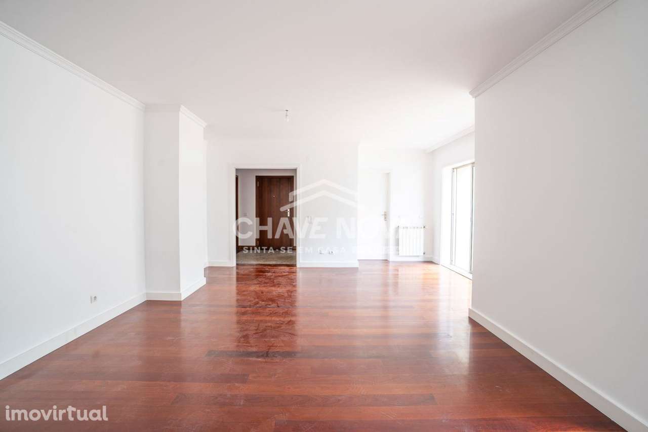 T4 Recuado c/ 2 Lugares de Garagem em Matosinhos Sul - Grande imagem: 3/23