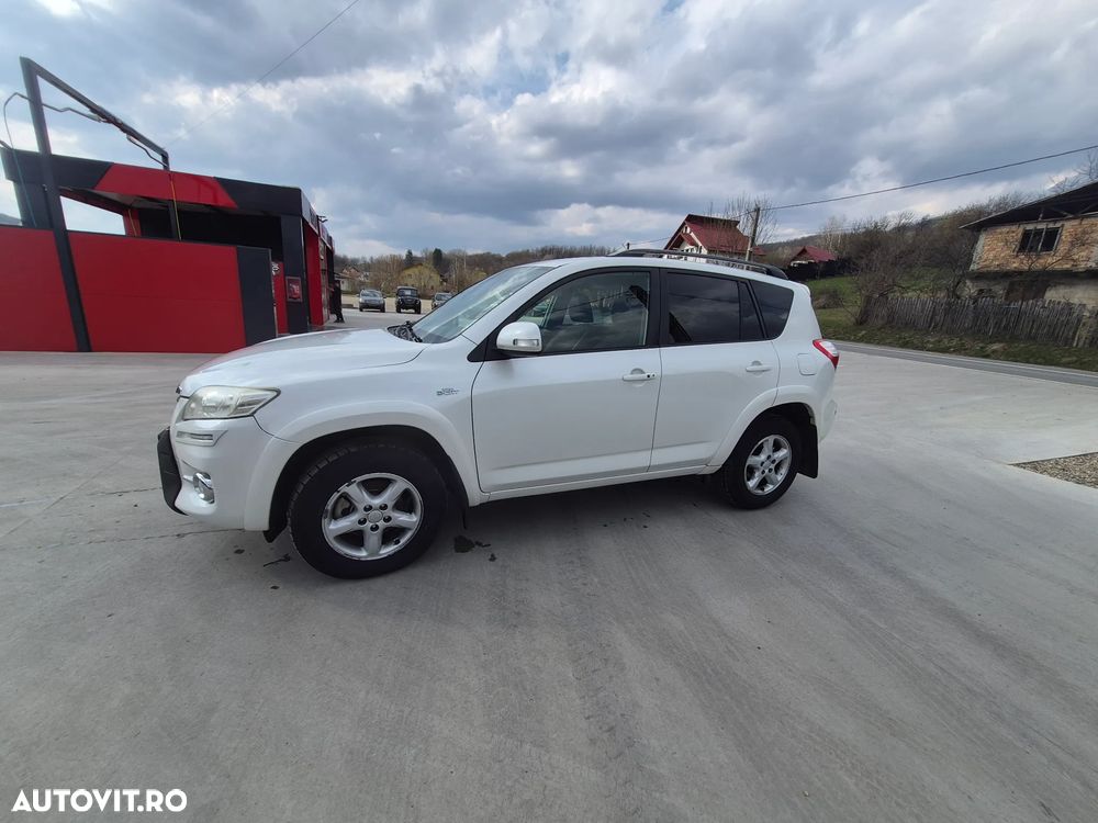 Toyota RAV4 - 3