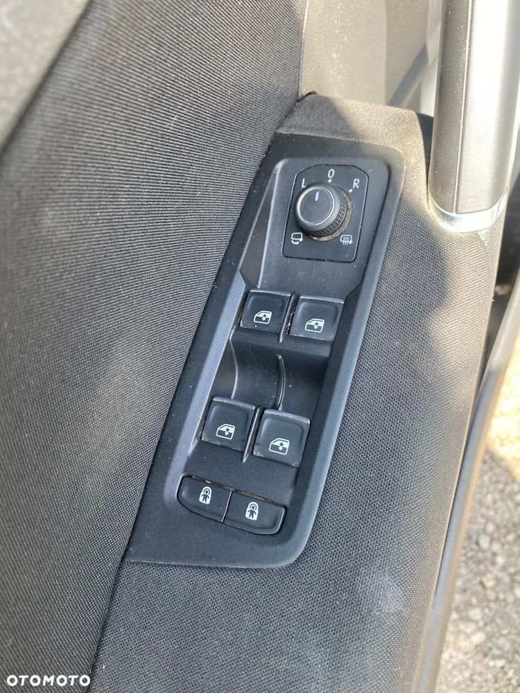Volkswagen Touran 1.2 TSI (BlueMotion Technology) SOUND - 16