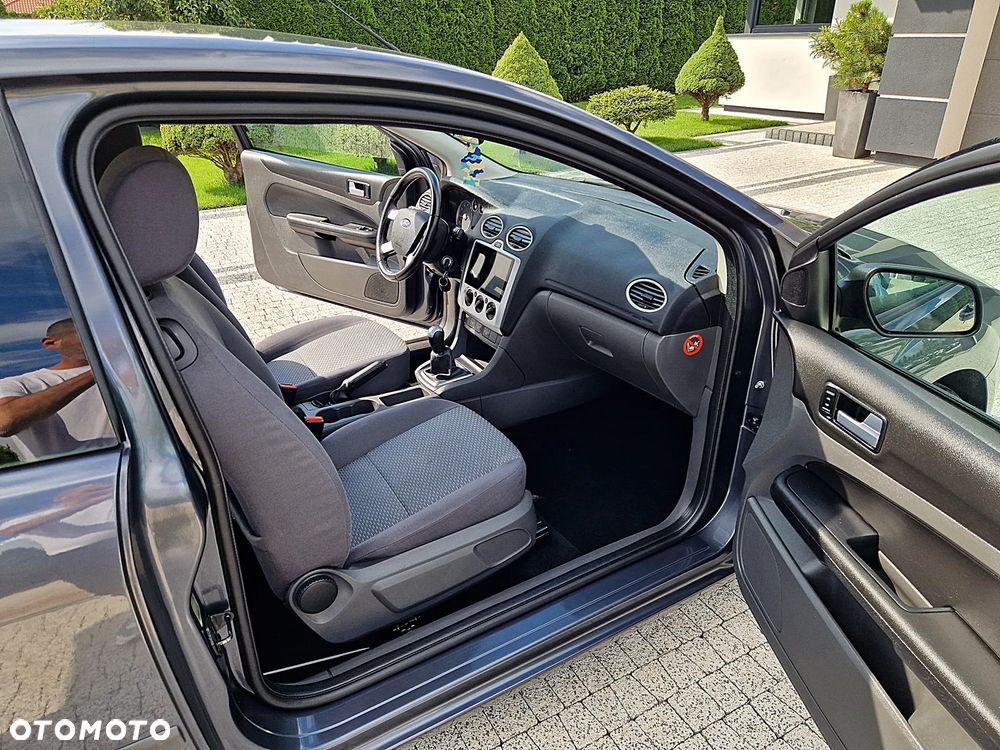 Ford Focus 1.6 16V Ambiente - 5