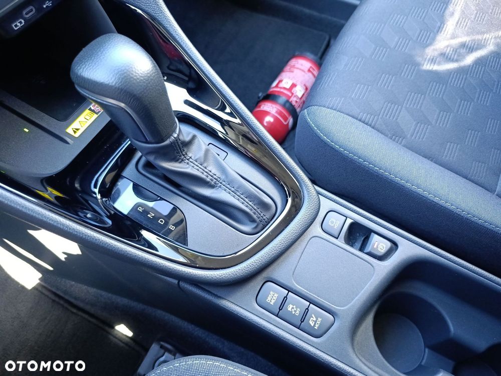 Toyota Yaris Hybrid 1.5 Style - 18
