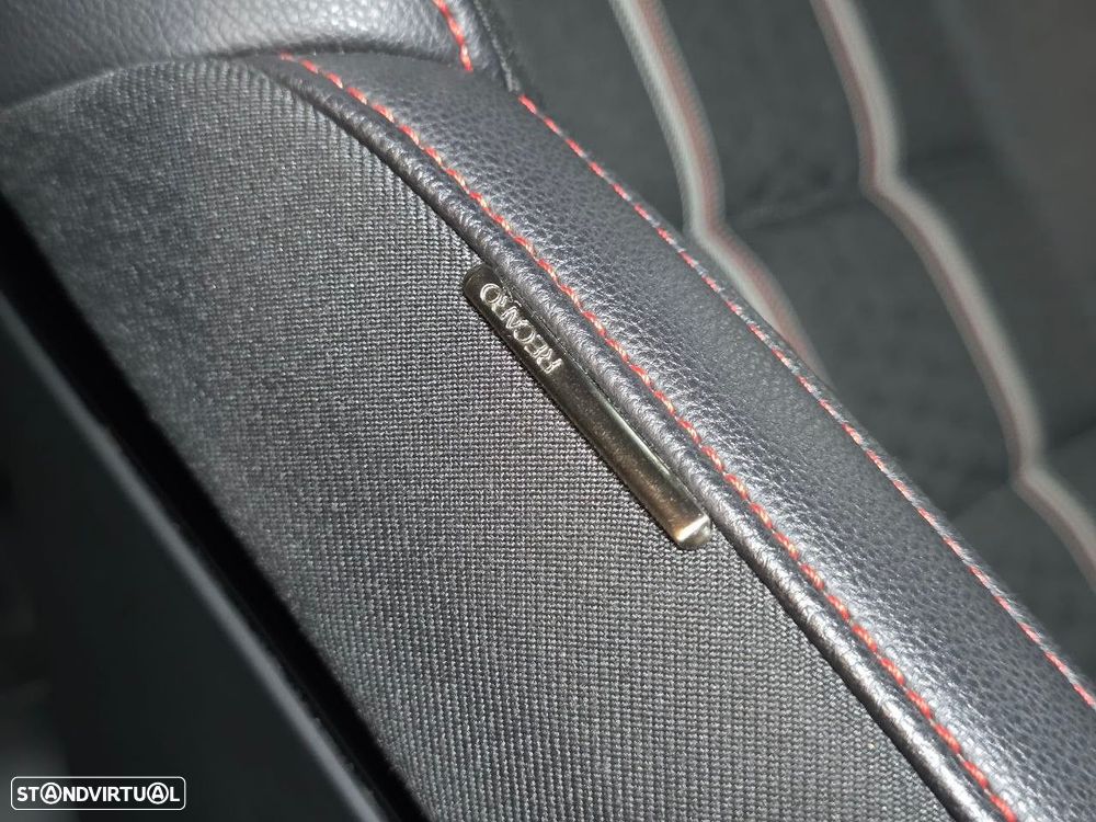 VW Golf GTI Clubsport DSG - 23