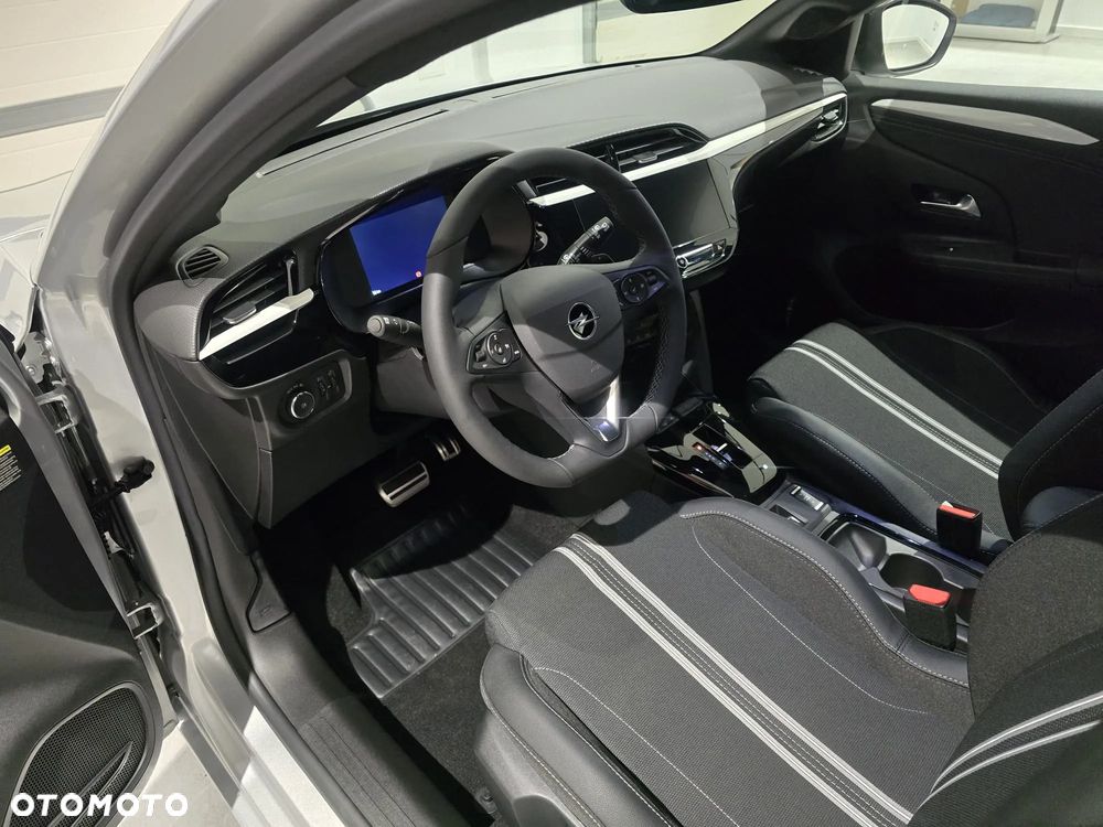 Opel Corsa 1.2 GS S&S - 9