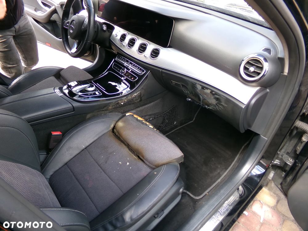 Mercedes-Benz Klasa E 220 d 4Matic All-Terrain 9G-TRONIC Avantgarde - 18