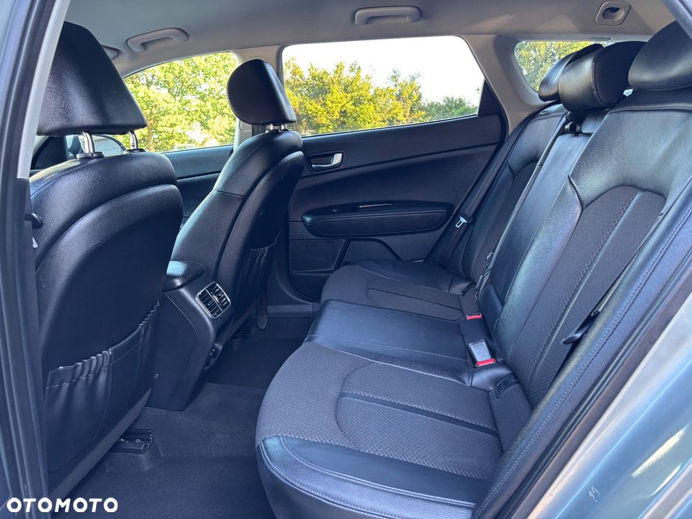 Kia Optima - 12