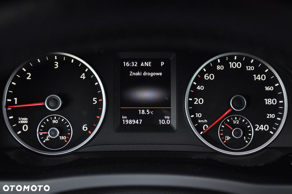 Volkswagen Tiguan 2.0 TDI 4Mot Perfectline R-Style DSG - 34