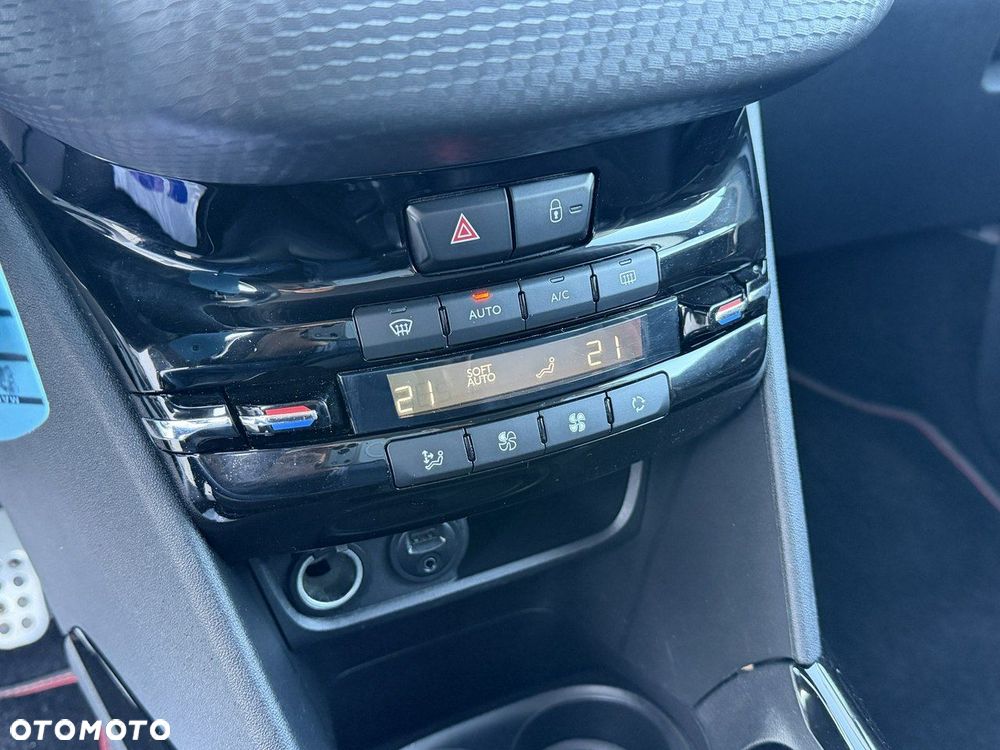 Peugeot 2008 PureTech 110 Stop&Start GT-Line Edition - 28