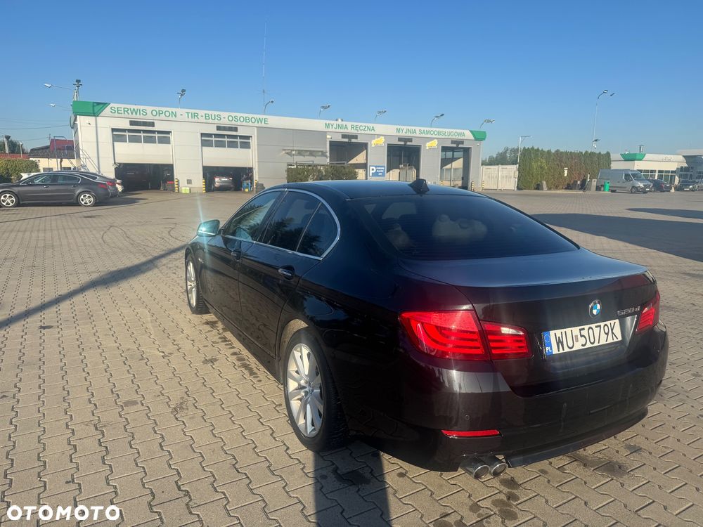 BMW Seria 5 520d - 5