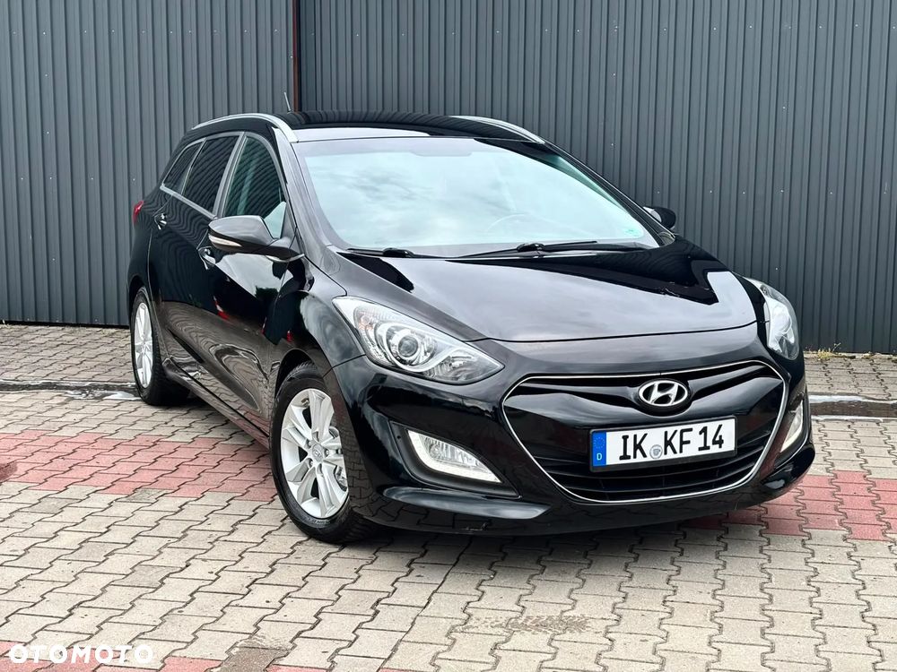 Hyundai i30 1.6 CRDi Fifa World Cup Edition - 3