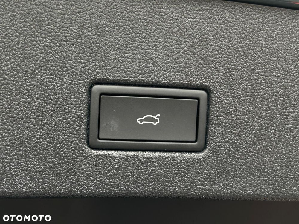 Volkswagen T-Roc 1.5 TSI R-Line DSG - 12