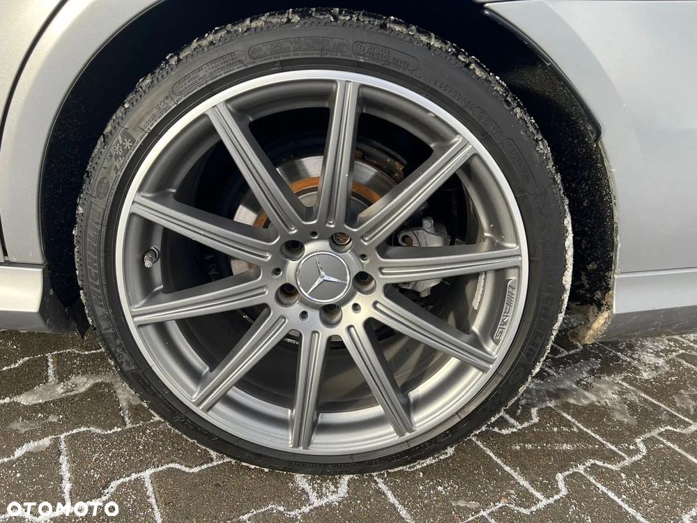 Mercedes-Benz Klasa E 300 BlueTec Hybrid - 36