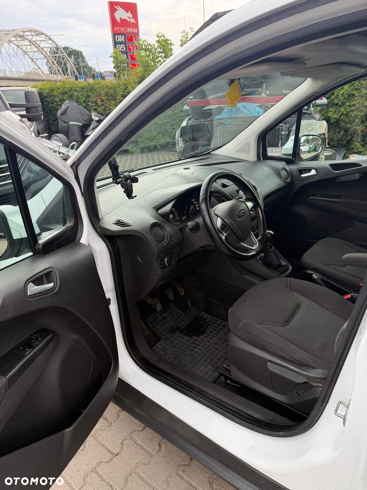 Ford COURIER - 7