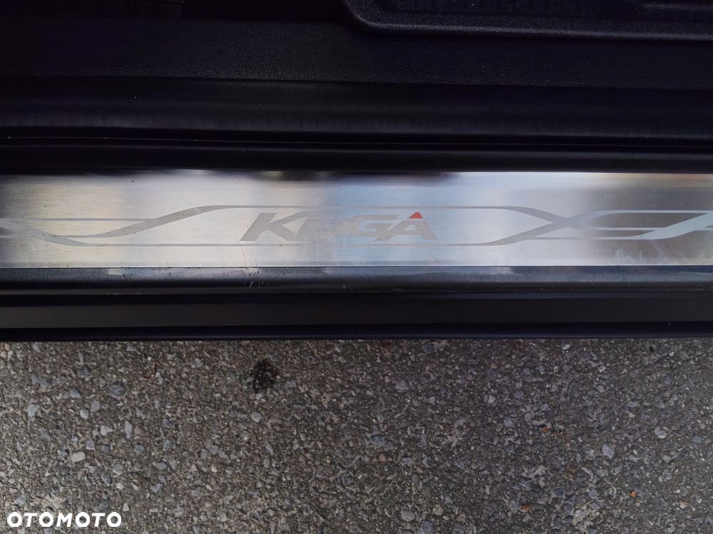 Ford Kuga 2.0 TDCi 4x4 Titanium - 24