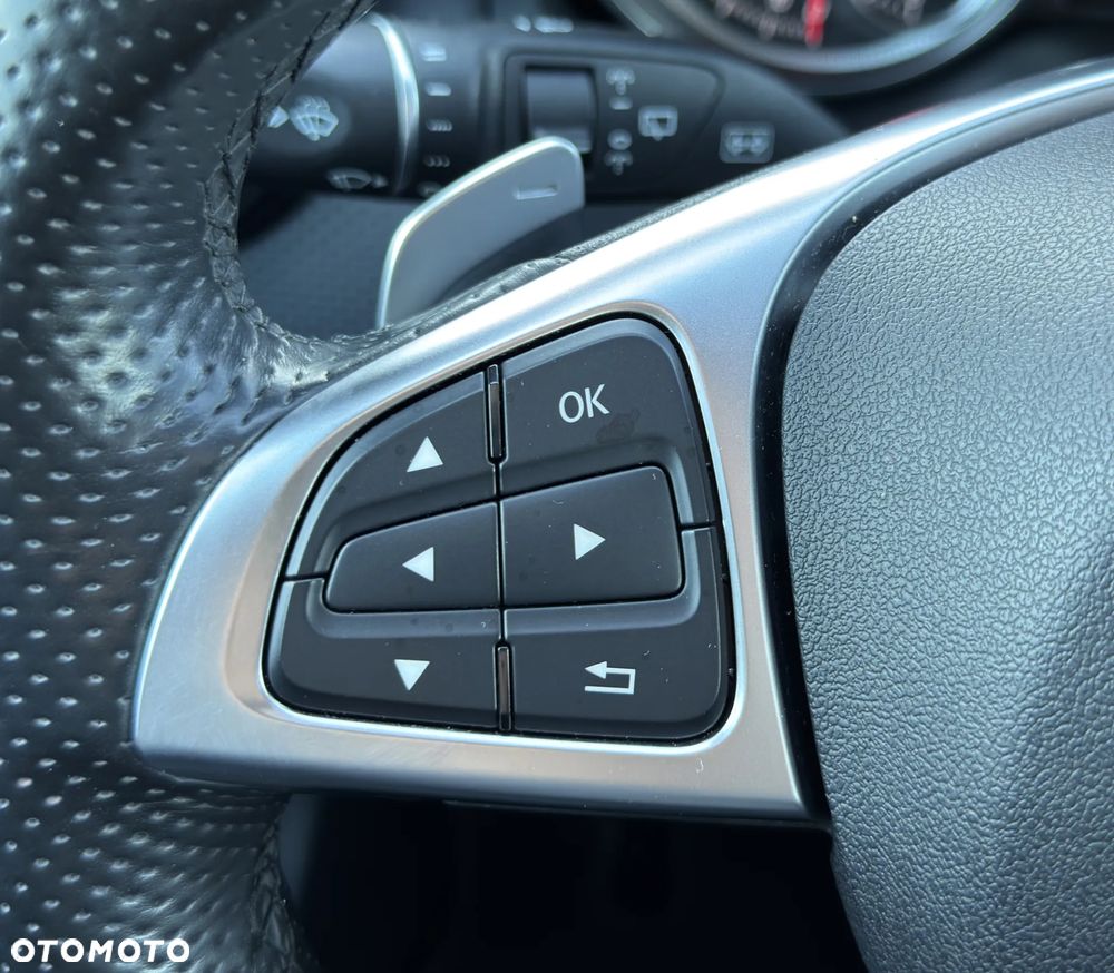 Mercedes-Benz Klasa A 250 4Matic 7G-DCT AMG Line - 19