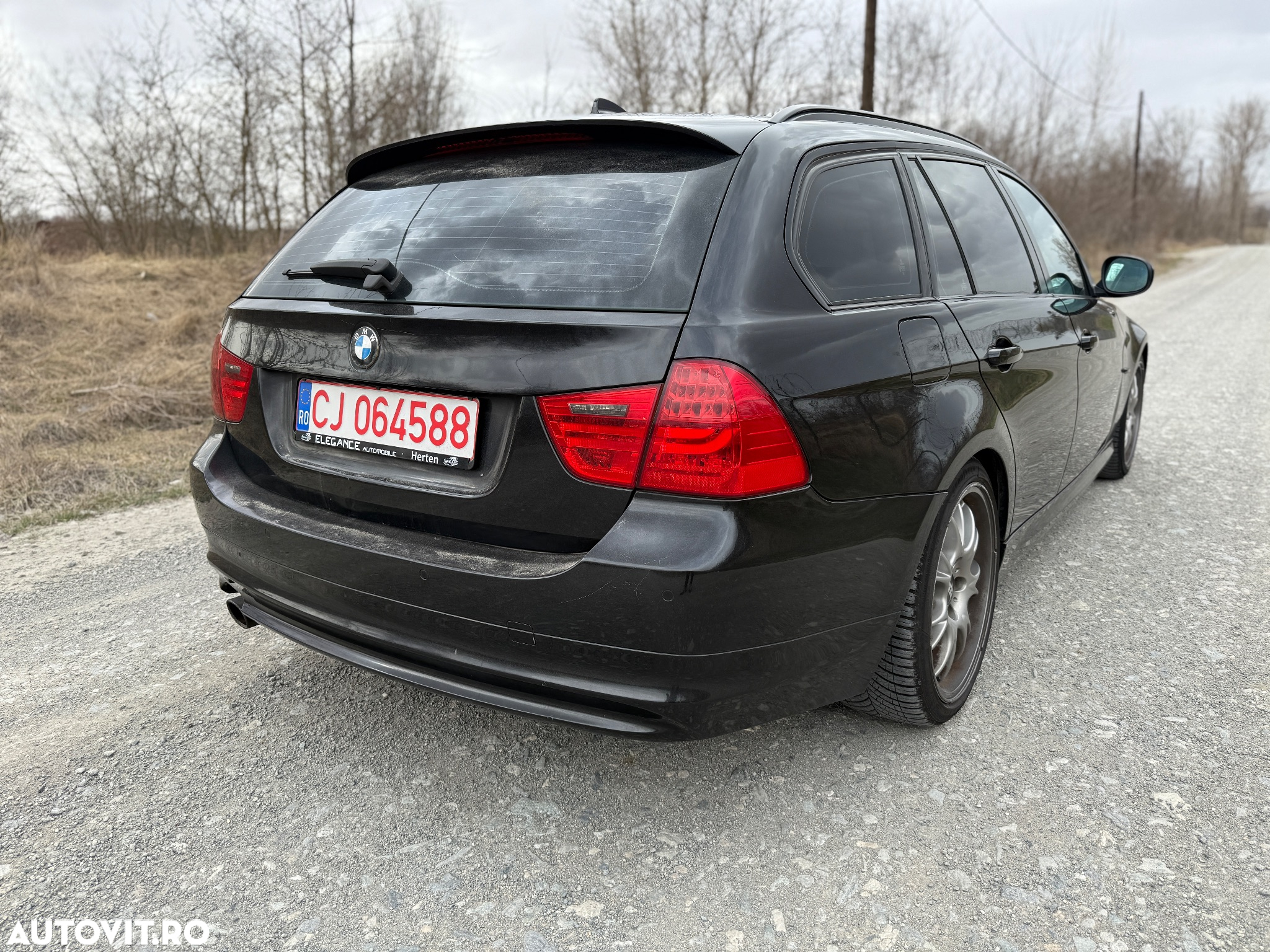 BMW Seria 3 320d Touring - 3
