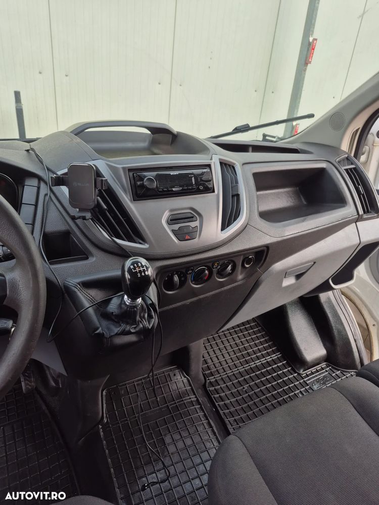 Ford Transit - 28