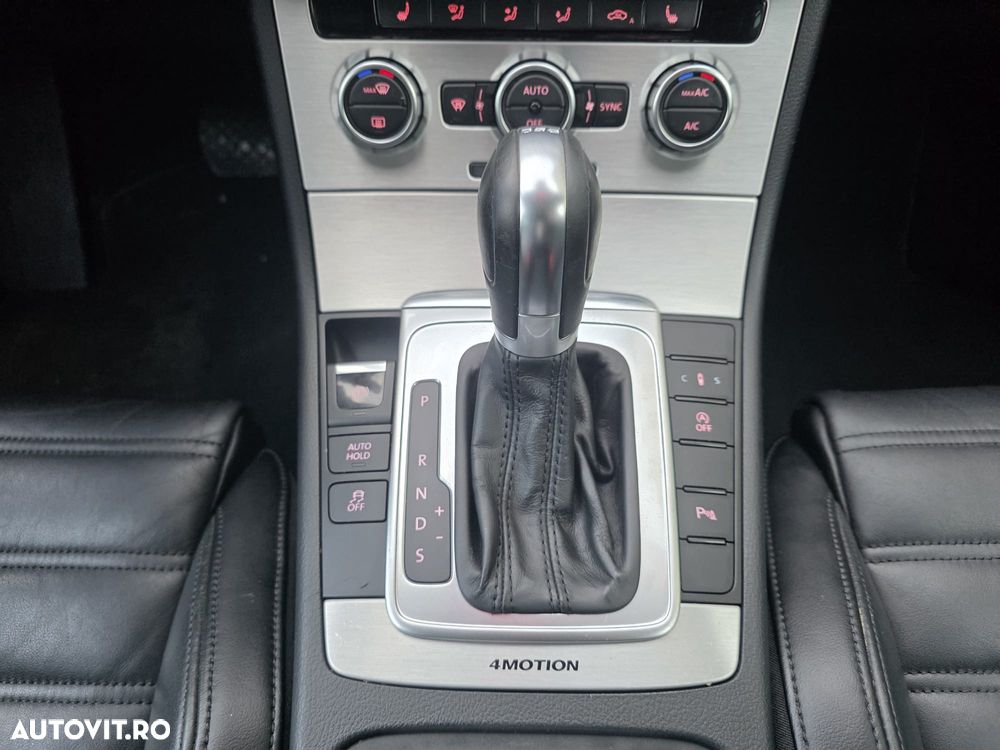 Volkswagen Passat Variant 2.0 TDI 4Motion DSG BlueMotion Tech Comfortline - 16