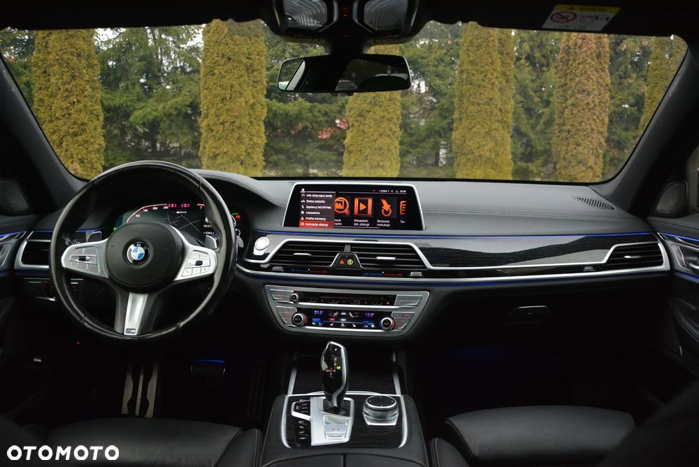 BMW Seria 7 - 34