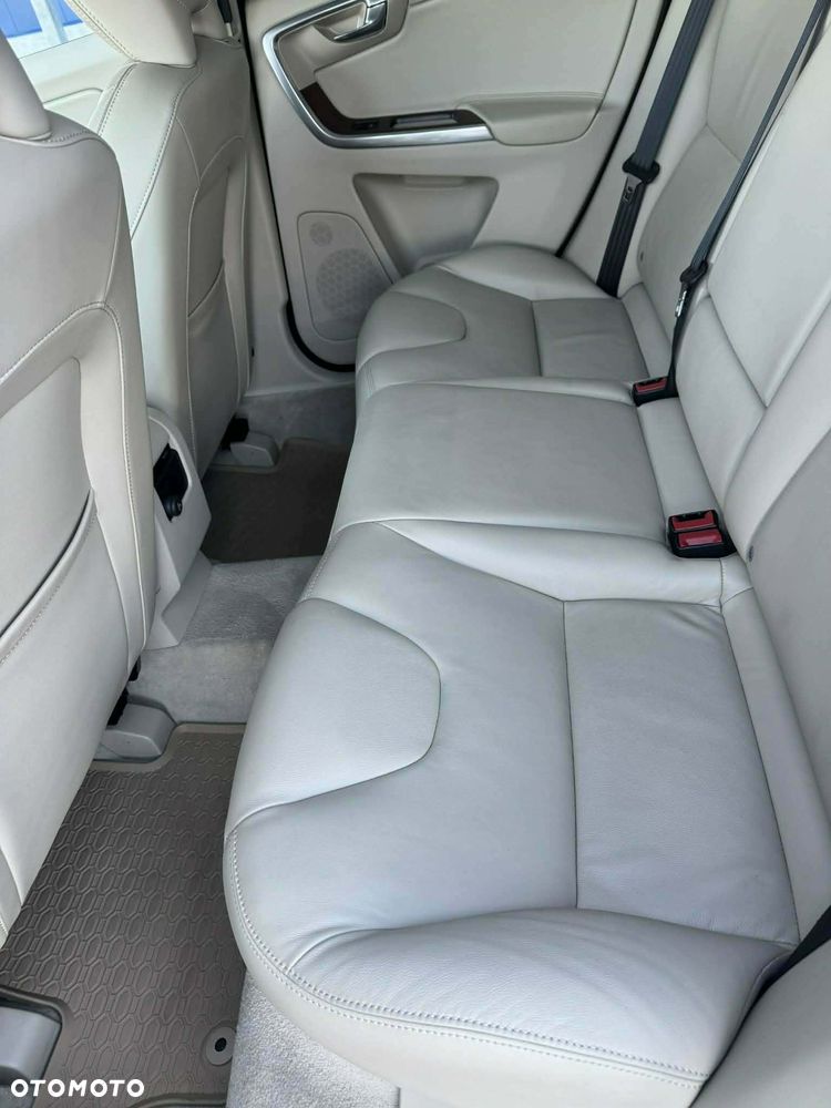 Volvo XC 60 D4 Drive-E Momentum - 17