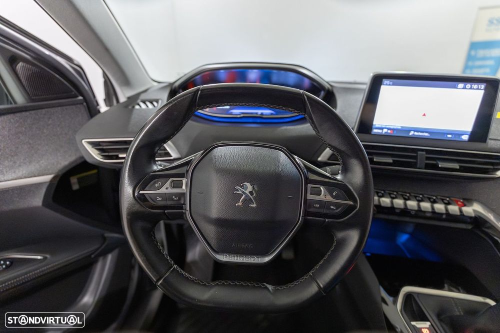 Peugeot 3008 1.2 PureTech Allure - 18