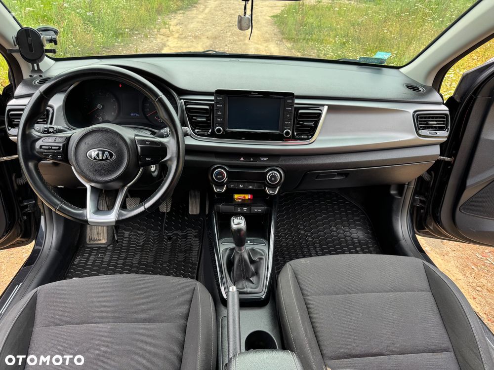 Kia Rio 1.4 L - 12