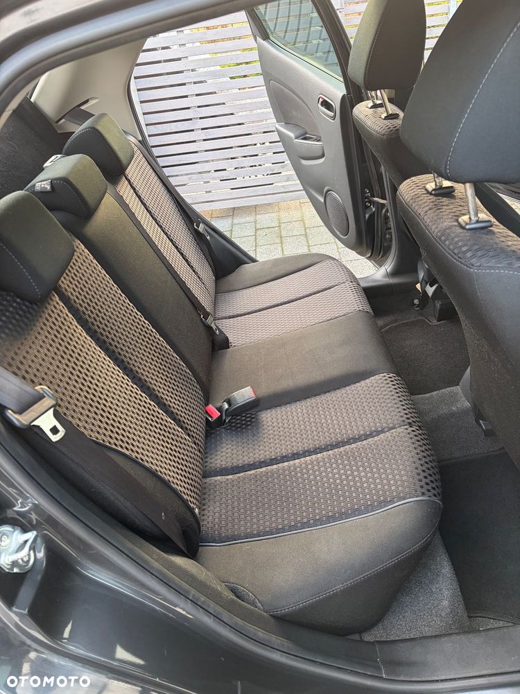 Mazda 2 1.3 Exclusive - 10