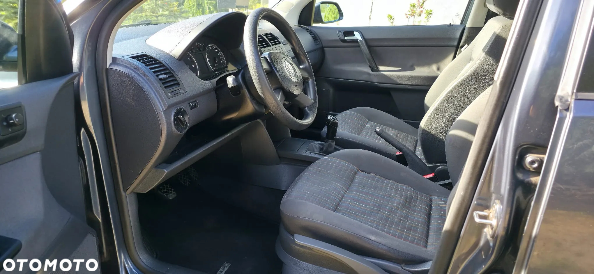 Volkswagen Polo 1.4 16V Comfortline - 14
