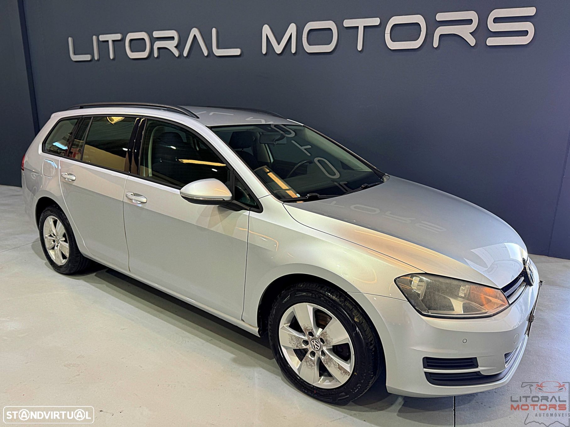 VW Golf Variant 1.6 TDi Confortline - 1
