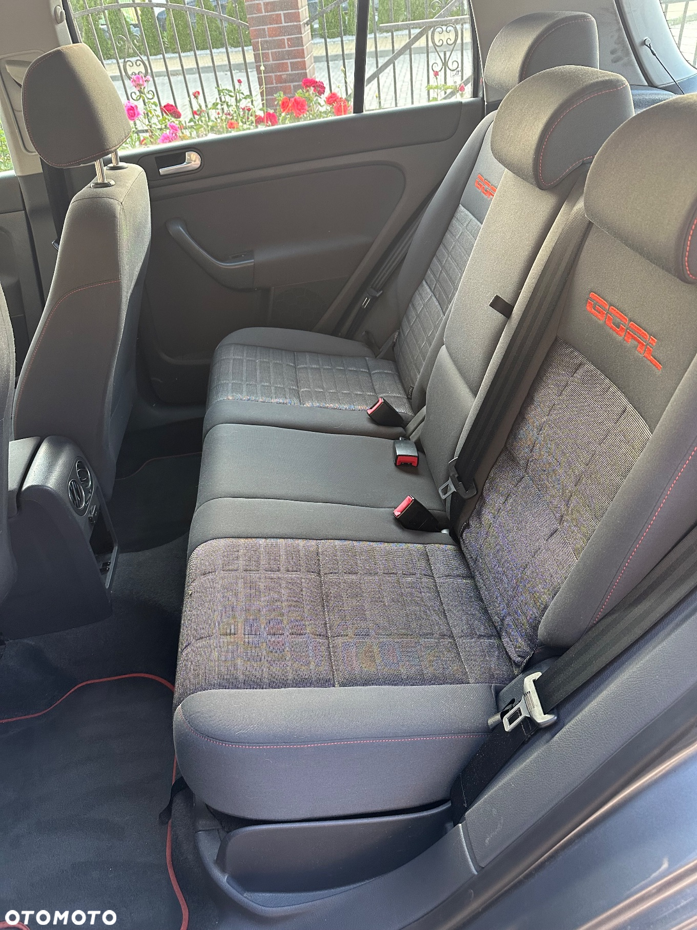 Volkswagen Golf - 14