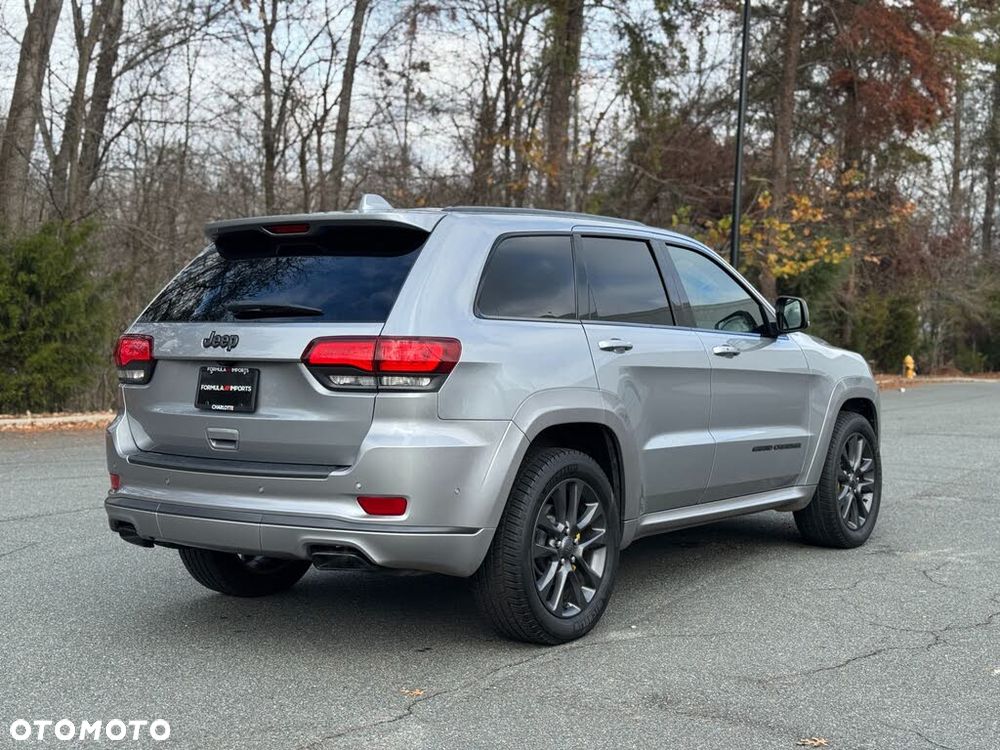 Jeep Grand Cherokee - 10