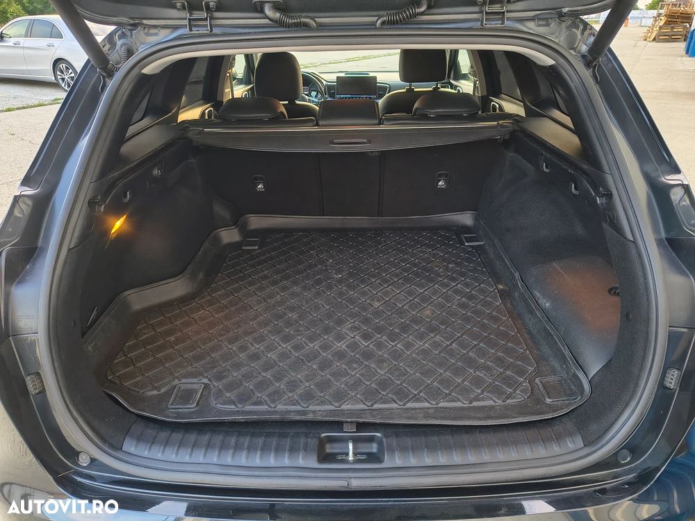 Kia Ceed 1.6 GDI DCT OPF Spirit - 18