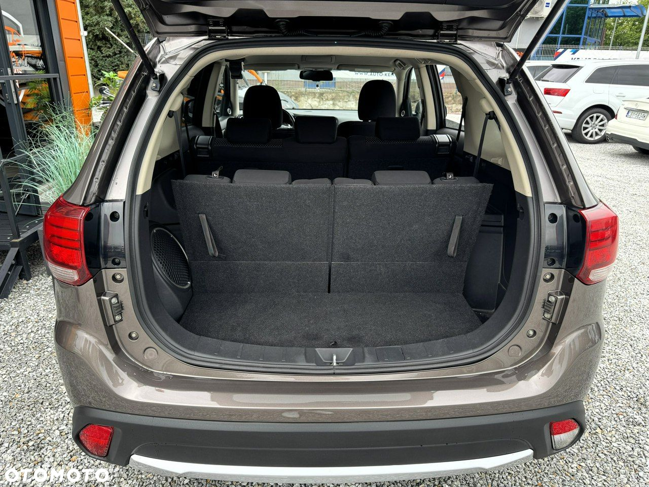 Mitsubishi Outlander 2.0 Intense + 4WD CVT - 34