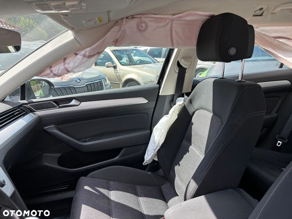 Volkswagen Passat Variant 2.0 TDI DSG (BlueMotion Technology) Comfortline - 27
