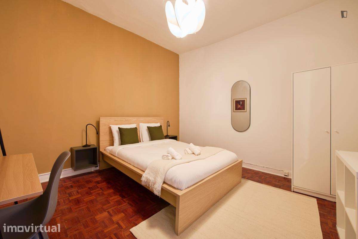 Quarto - localizado em São Bento Lisbon - Grande imagem: 2/23