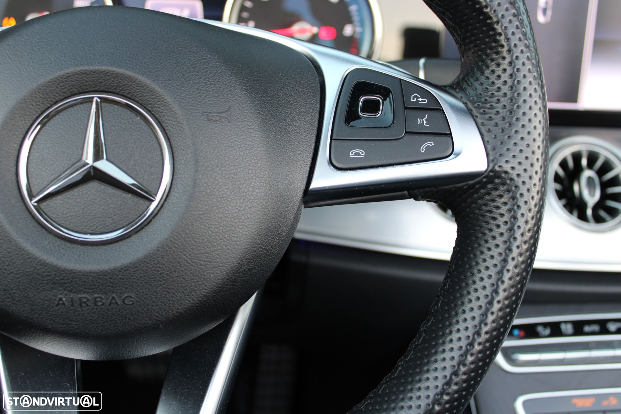 Mercedes-Benz E 220 d AMG Line - 17