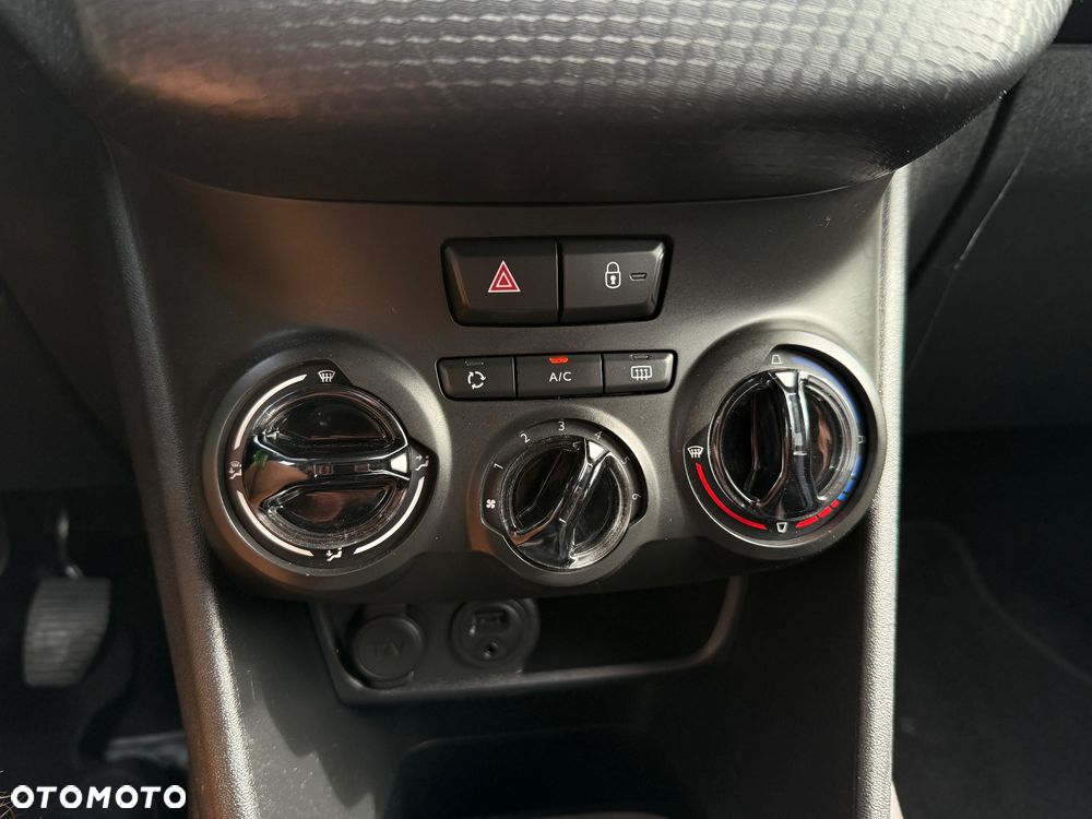 Peugeot 2008 1.6 BlueHDi Style - 16