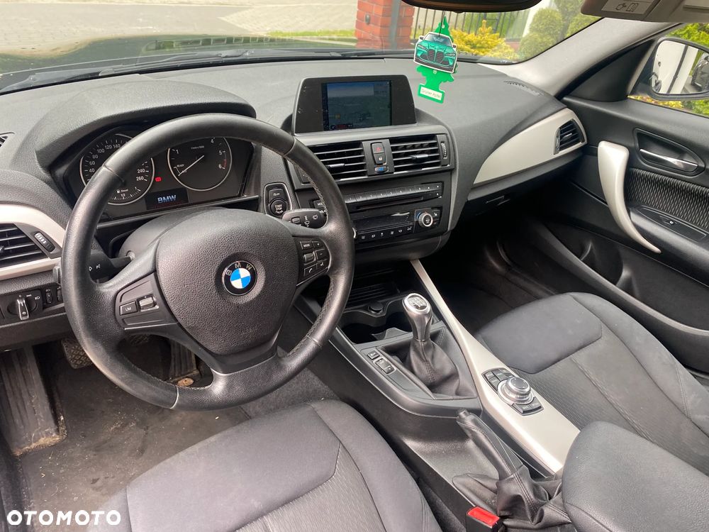 BMW Seria 1 116d - 8