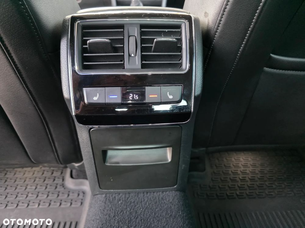 Skoda Superb 2.0 TDI 4x4 L&K DSG - 22