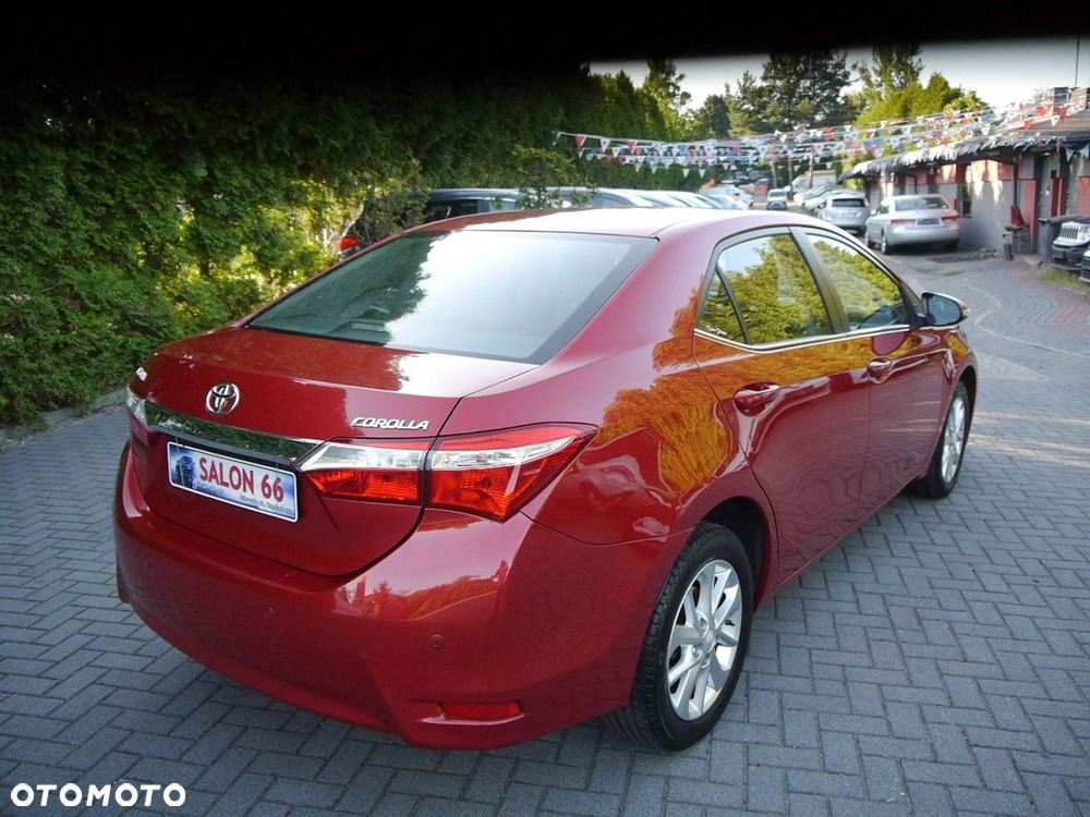 Toyota Corolla 1.6 Premium + - 5