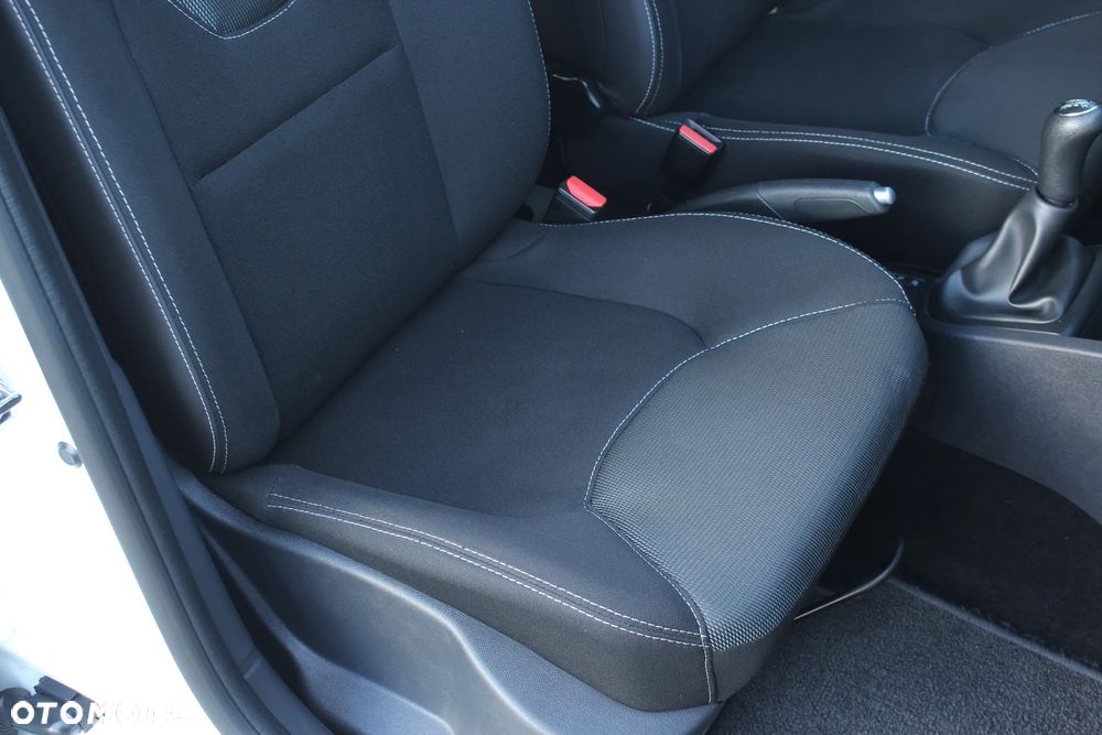 Renault Clio - 39