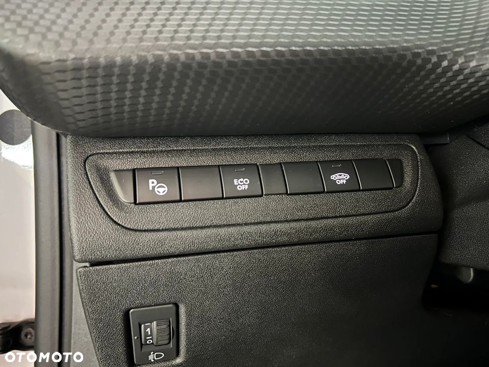 Peugeot 2008 1.2 Pure Tech GPF Crossway S&S - 24