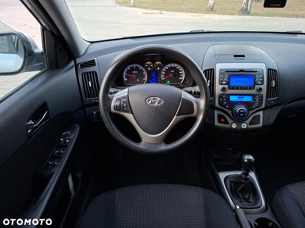 Hyundai i30 1.6 CRDi Classic + - 9